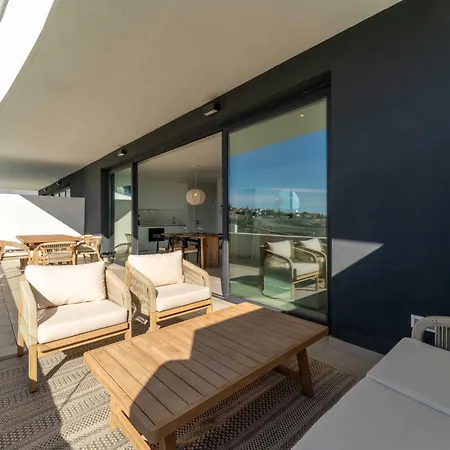 The West Breeze 2bedroom Poolview Terrace, Higueron West, * 푸엔히롤라