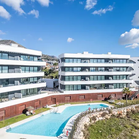 The West Breeze 2bedroom Poolview Terrace, Higueron West, フエンヒロラ